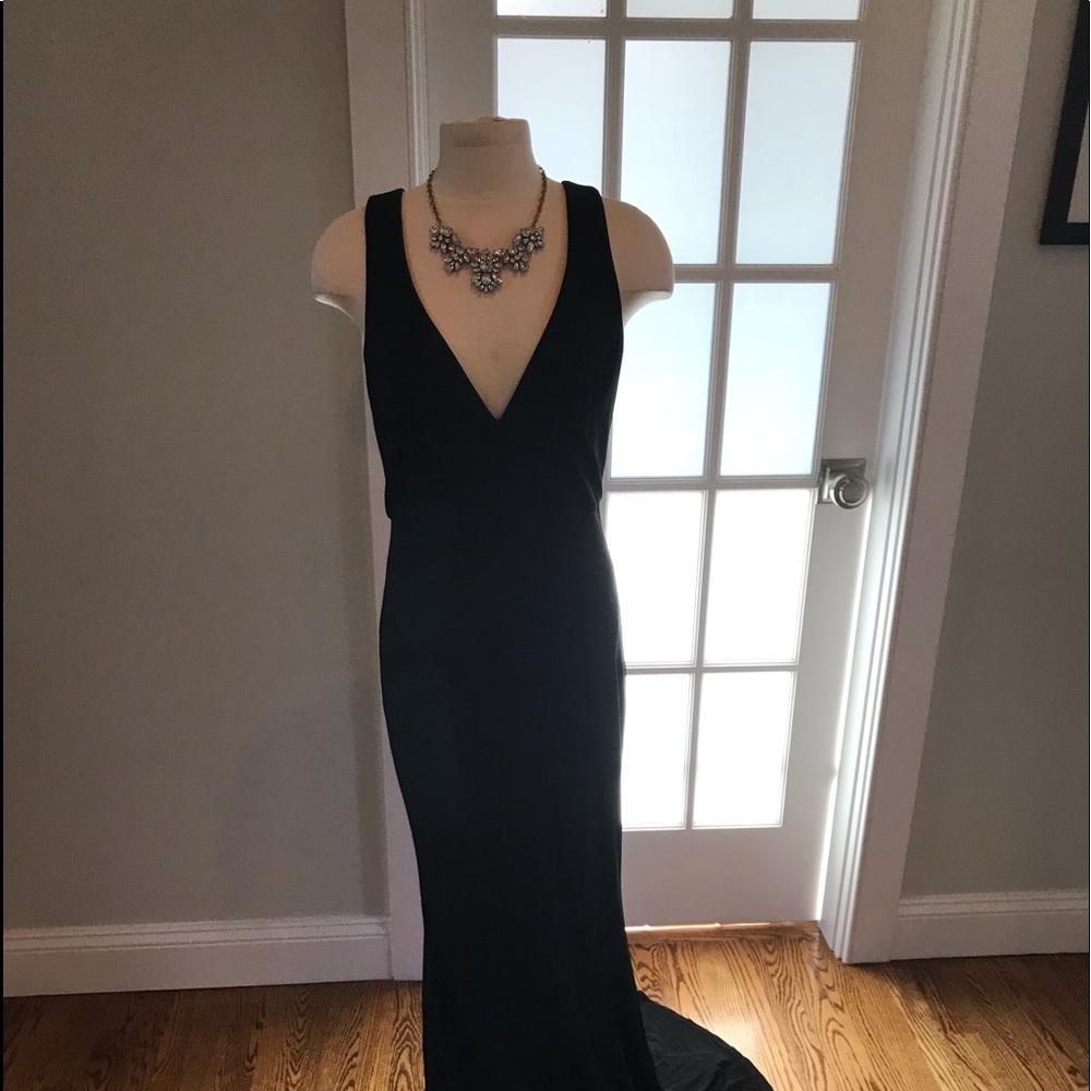 Abs back  tie gown
